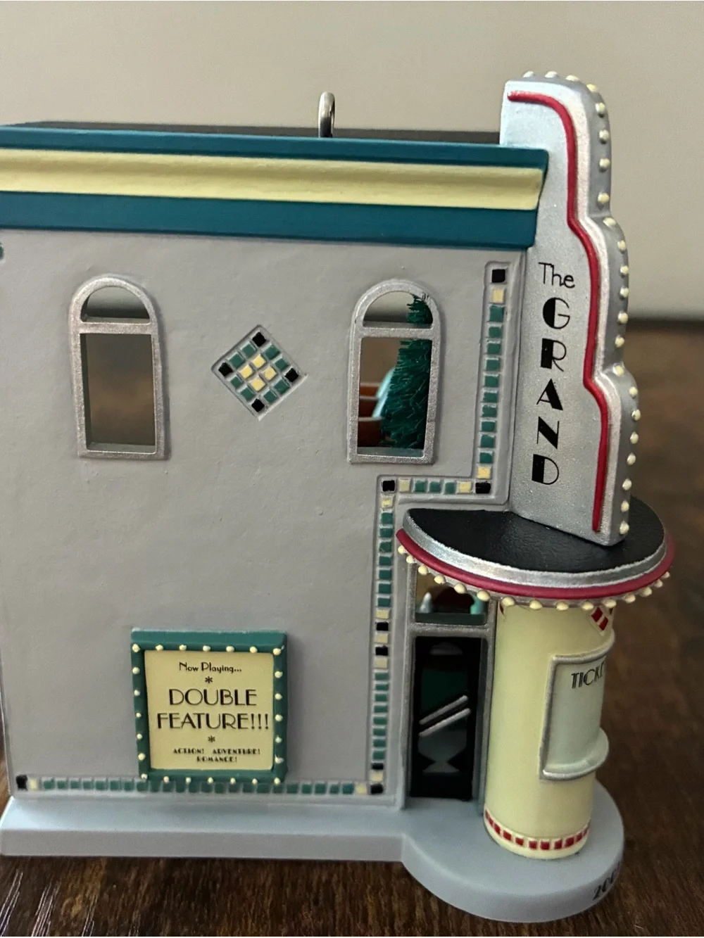 Hallmark Keepsake Grand Theater Ornament 2003 NIB